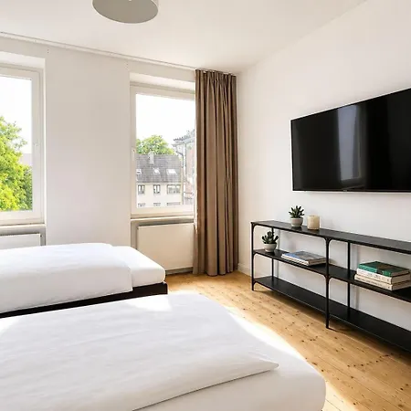 Beyond Living I 300 Grand Maisonette I Schwebebahn * Wuppertal