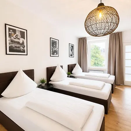 Lejlighed Beyond Living I 300 Grand Maisonette I Schwebebahn Wuppertal