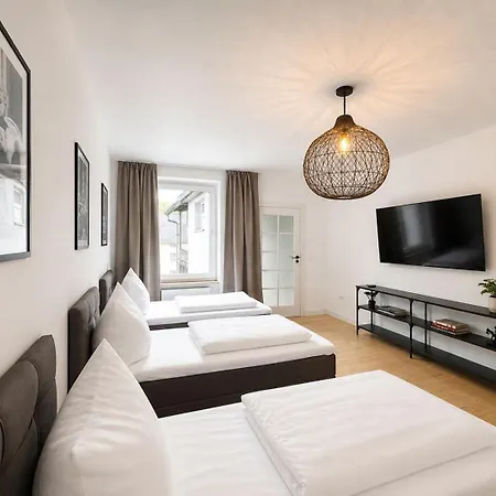 아파트 Beyond Living I 300 Grand Maisonette I Schwebebahn